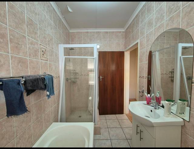 3 BEDROOM SECTIONAL TITLE FOR SALE IN ELANDSRAND
